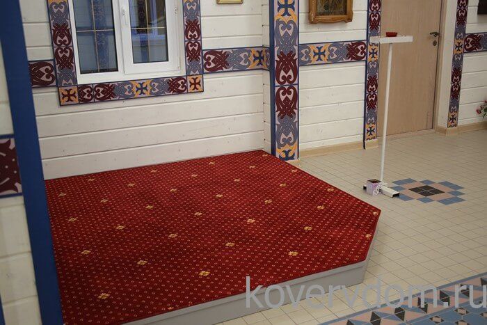 Полушерстяное ковровое покрытие с укладкой в храм Полушерстяное ковровое покрытие с укладкой в храм