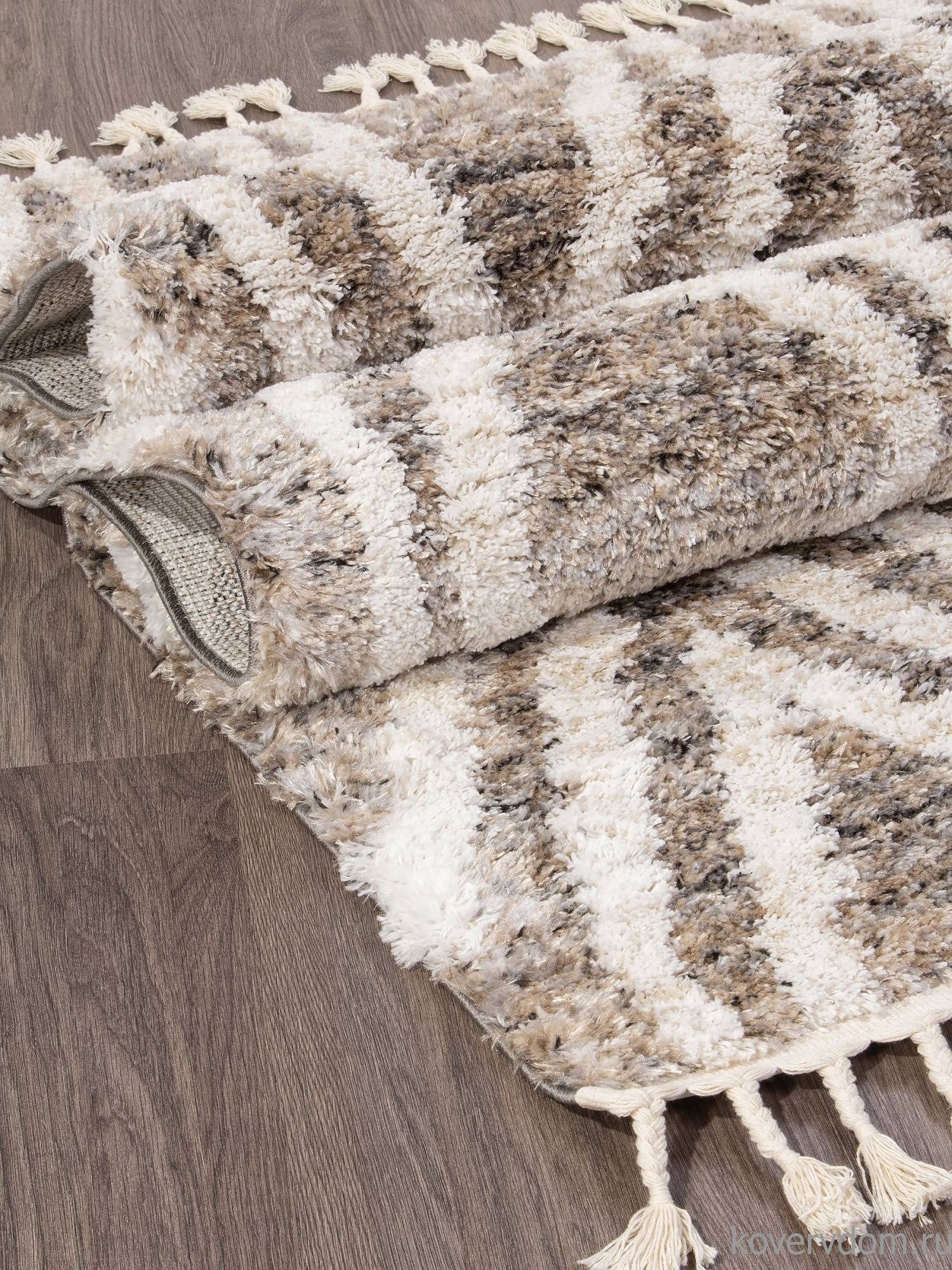 Ковер UVITA 37340 070 BEIGE Ковер UVITA 37340 070 BEIGE