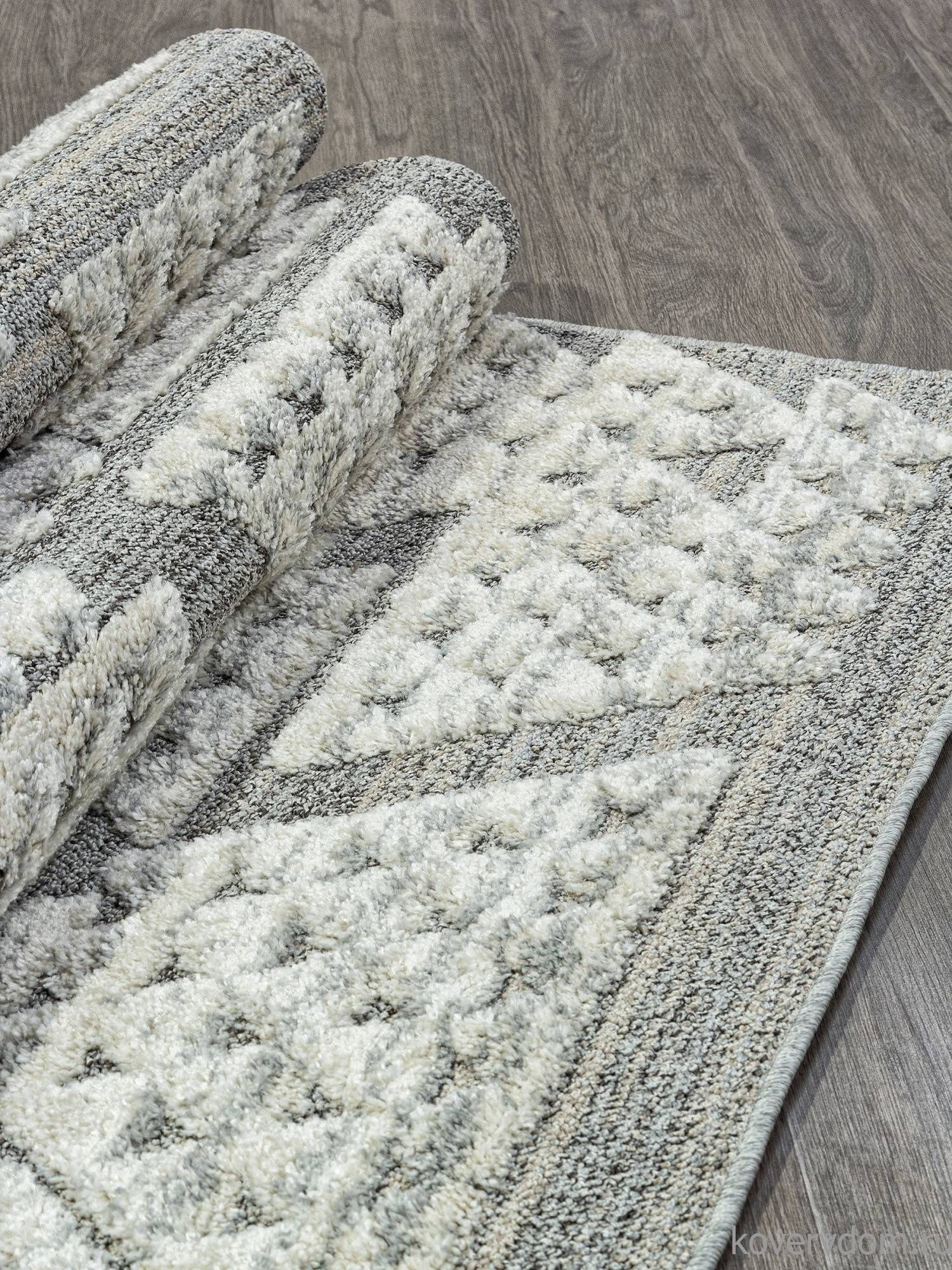 Ковер TUNIS 6800A WHITE / D.GRAY Ковер TUNIS 6800A WHITE / D.GRAY