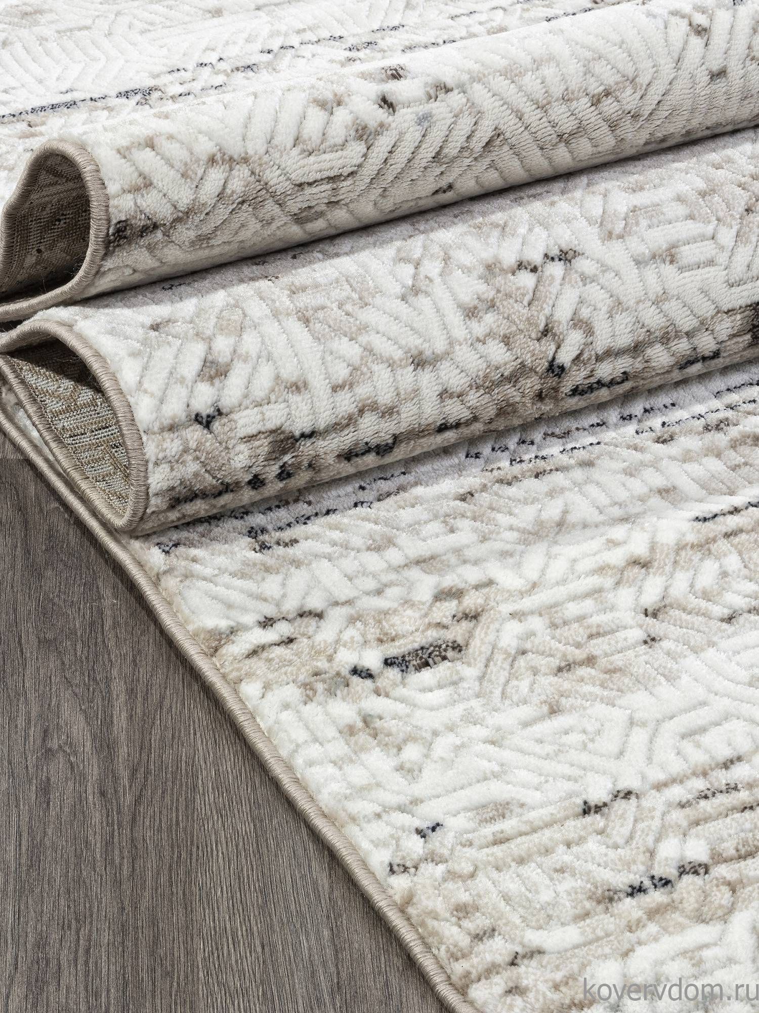 Ковер MAKSIMUS L042 BEIGE Ковер MAKSIMUS L042 BEIGE
