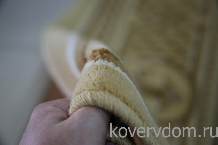 Полушерстяной ковер LILIA CLASSIC кофе Полушерстяной ковер LILIA CLASSIC кофе