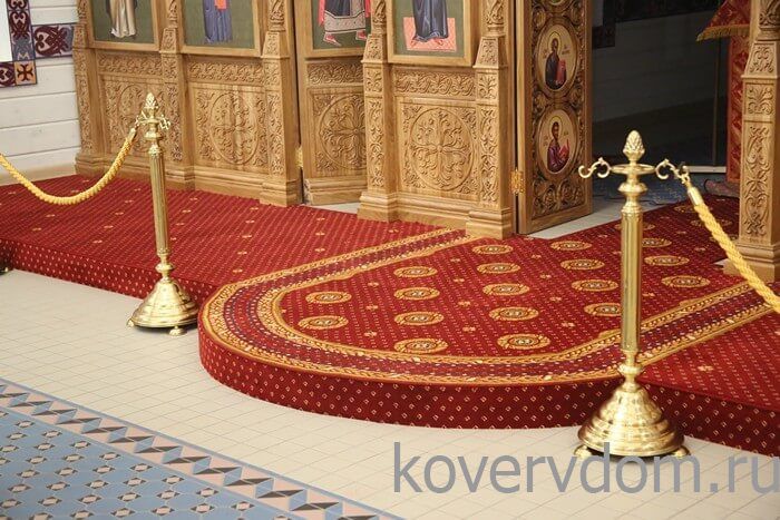 Полушерстяное ковровое покрытие с укладкой в храм Полушерстяное ковровое покрытие с укладкой в храм
